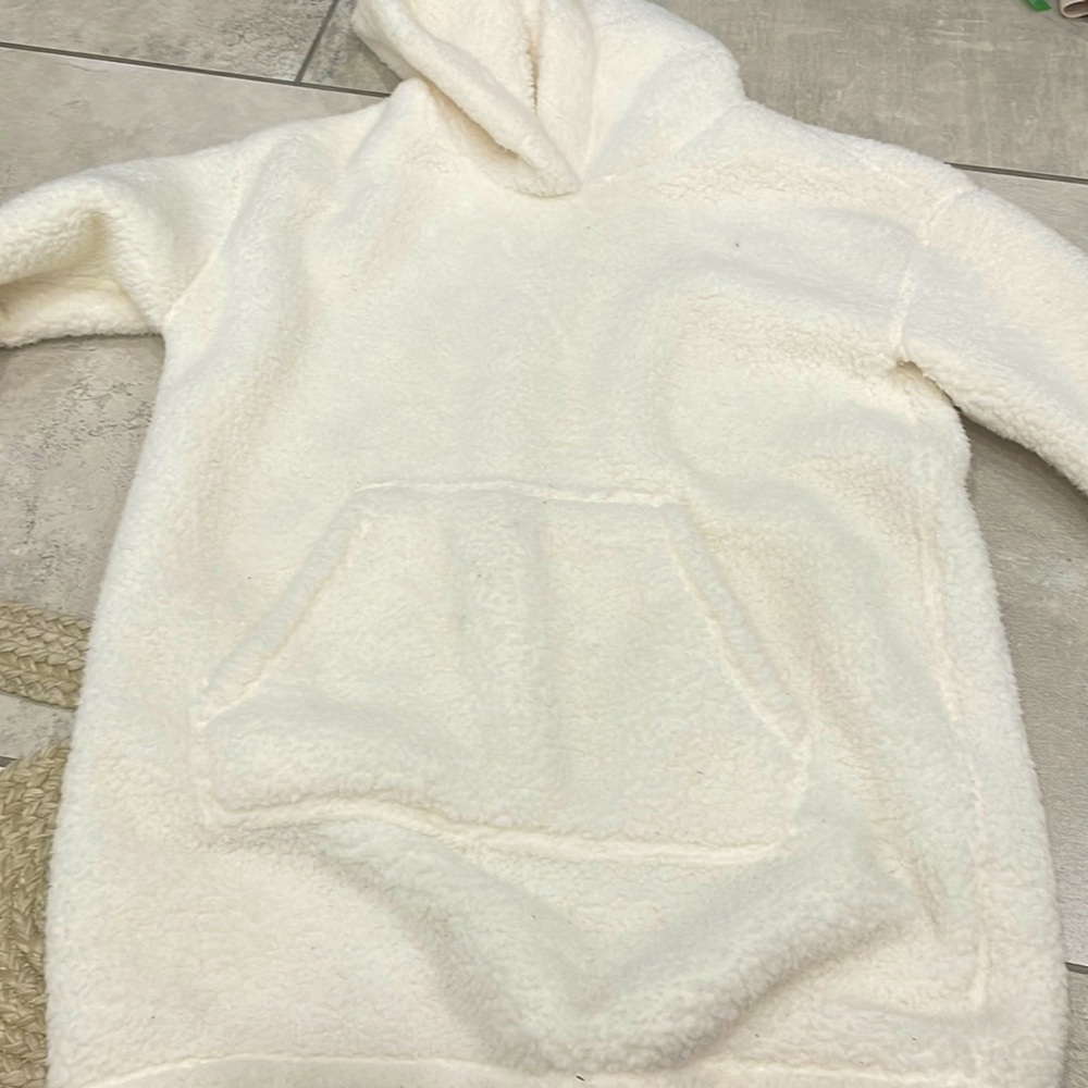 Over sized fluffy hoodie